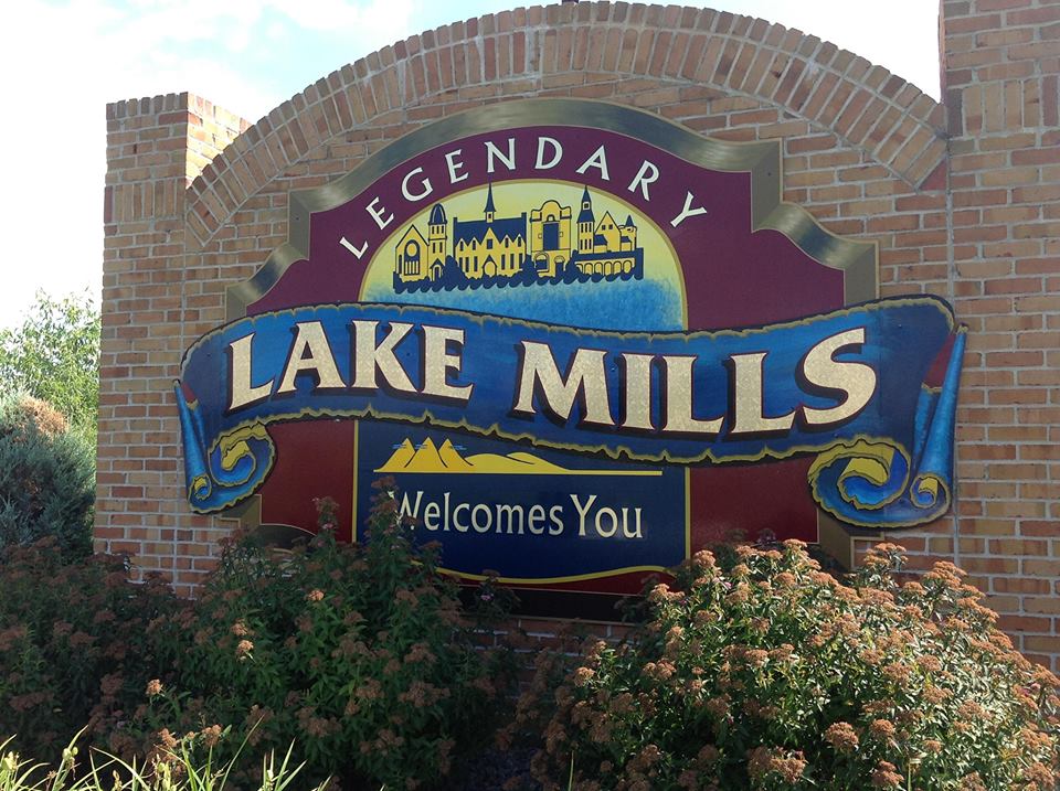 lake mills travel plaza